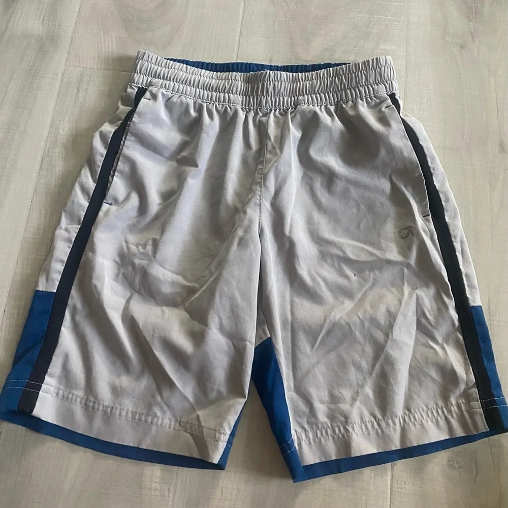 Gap fit boys Gray and Blue Athletic Shorts size S